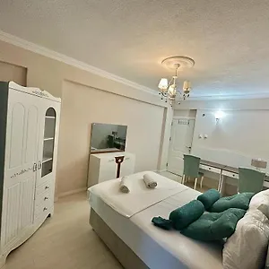 Apart Otel Mina